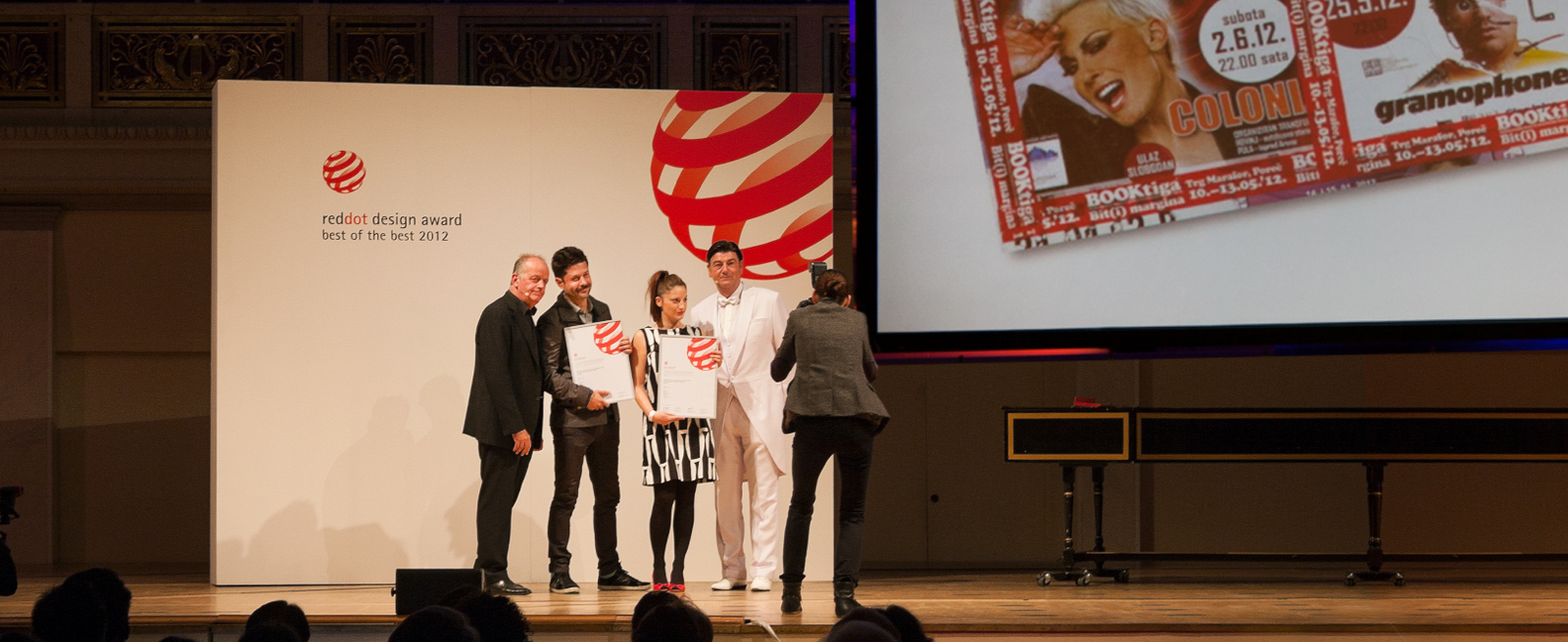 Red Dot Best Of The Best za plakat Booktiga 2012